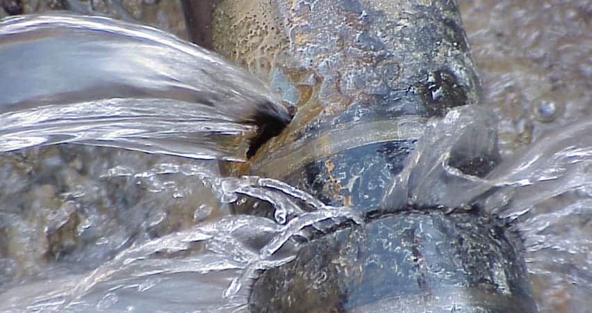 4 signs you need water main repair